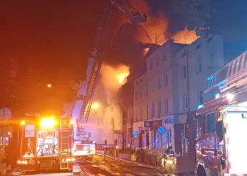 Tragedia w Poznaniu: pożar kamienicy i bohaterska akcja strażaków