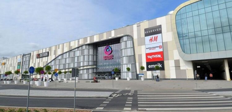 Przewdonik po galeriach handlowych w Poznaniu: Gdzie zrobić zakupy, zjeść i spędzić czas