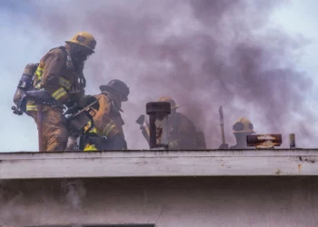 Pożar zabytkowego domu pod Poznaniem / zdj. IStandWithIsrael pixabay