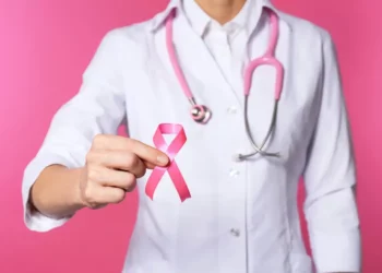 Mammografia – jak wygląda badanie i jak się do niego przygotować