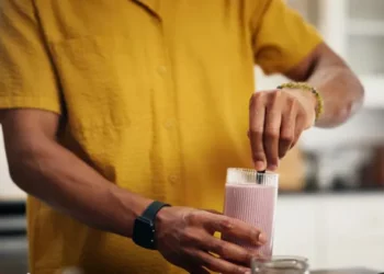 Koktajl zastępujący posiłek – rewolucja w szybkim i zdrowym odżywianiu