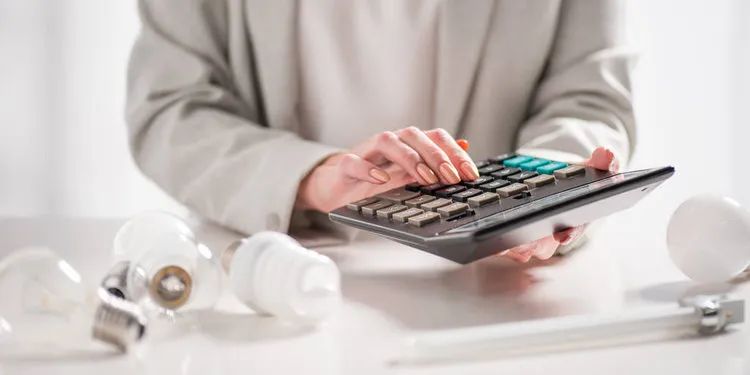 Kalkulator, fot. EdZbarzhyvetsky / Vista